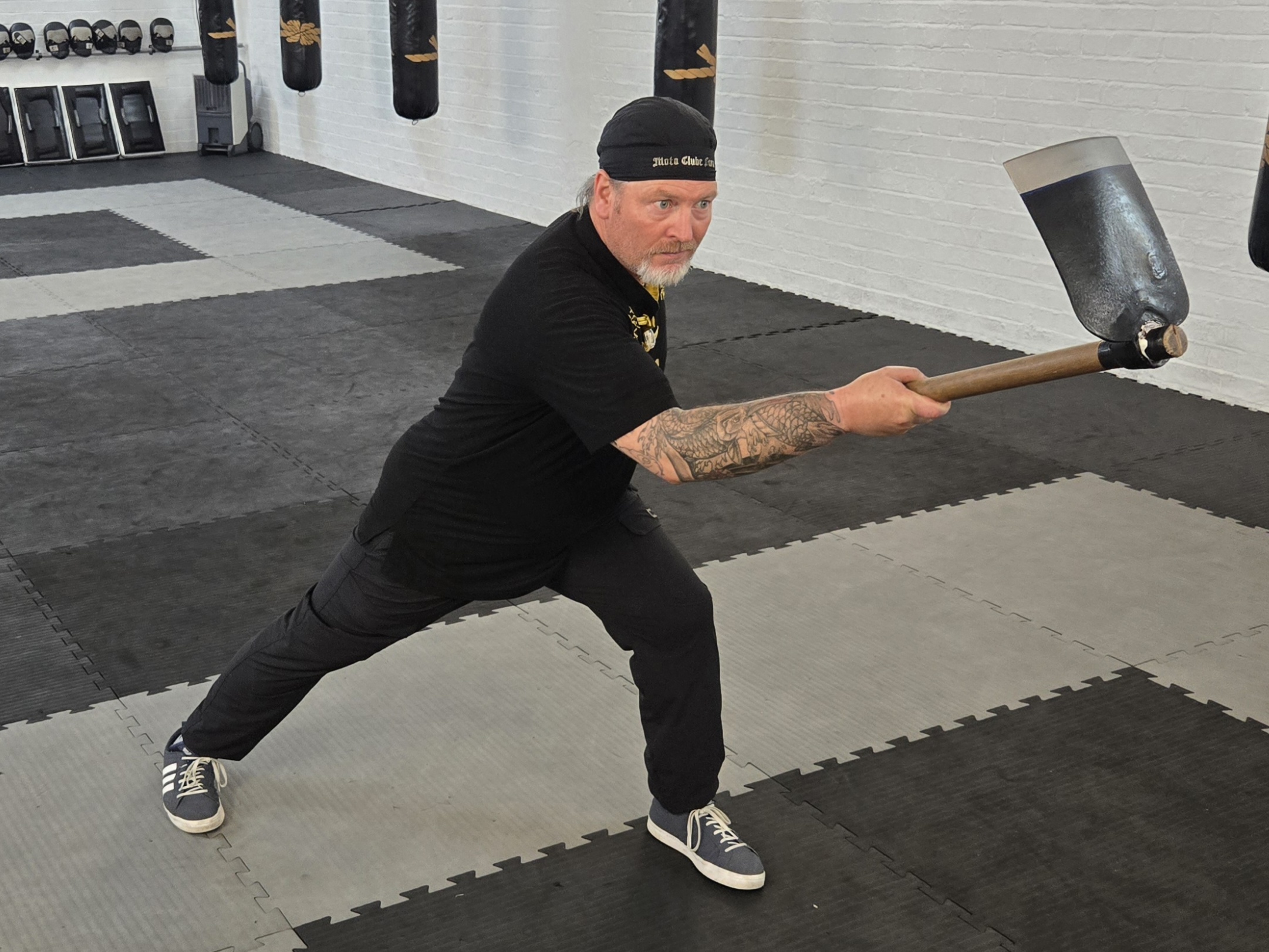 Hung Gar weapons training